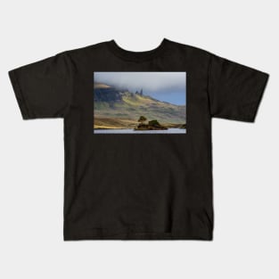 Old Man of Storr Kids T-Shirt